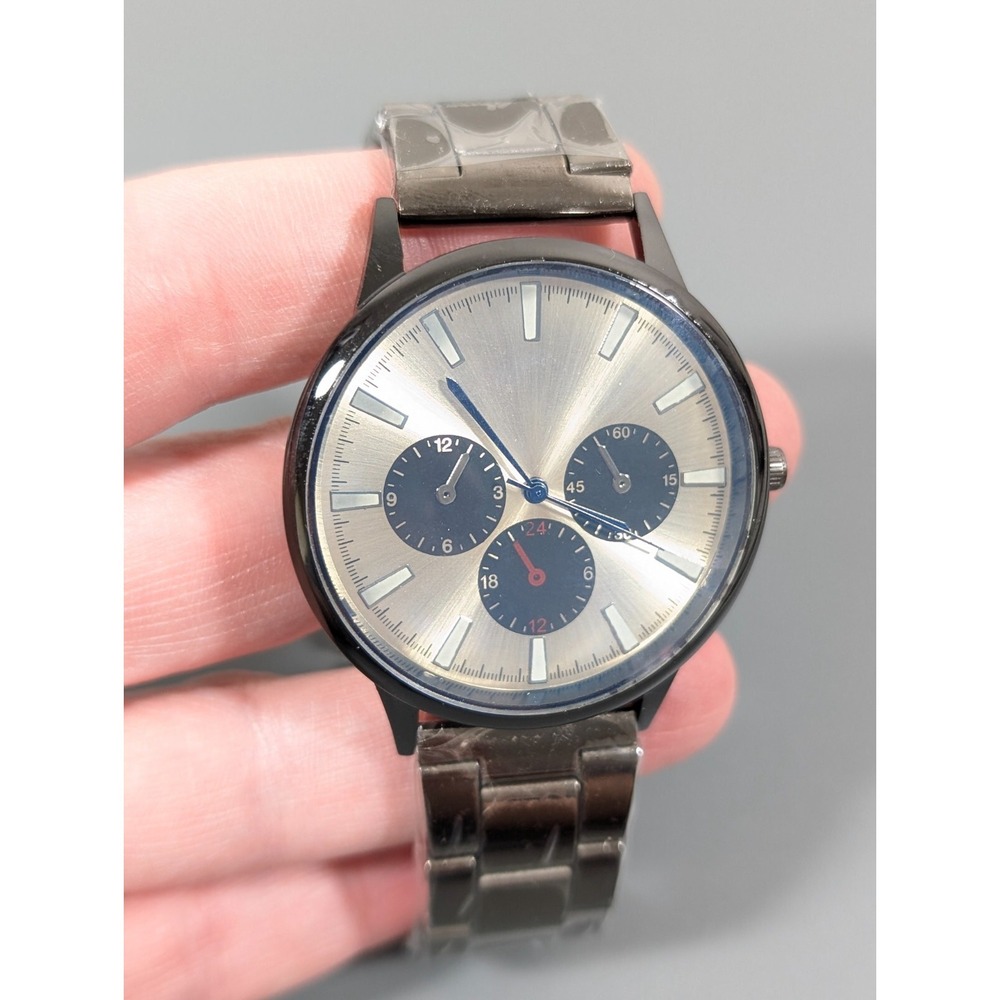 Men's Gunmetal Gray Chronograph Style Watch 41mm Metal Bracelet Gray Dial NIB